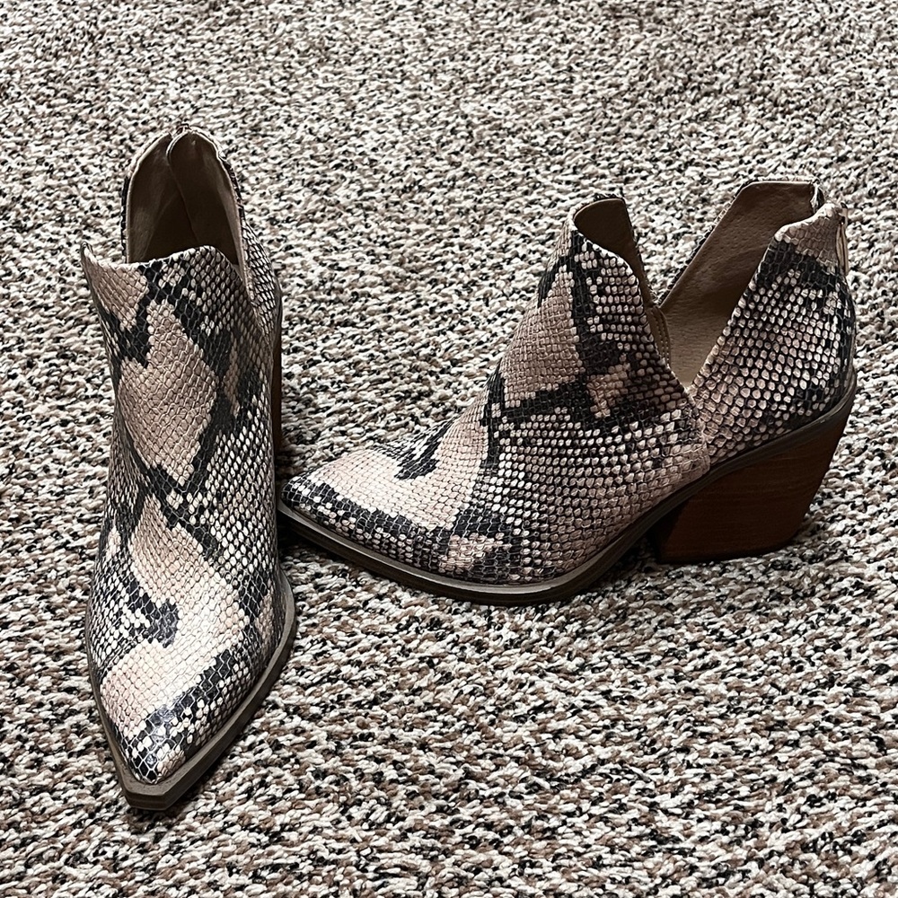 Vince Camuto Gigietta Bootie